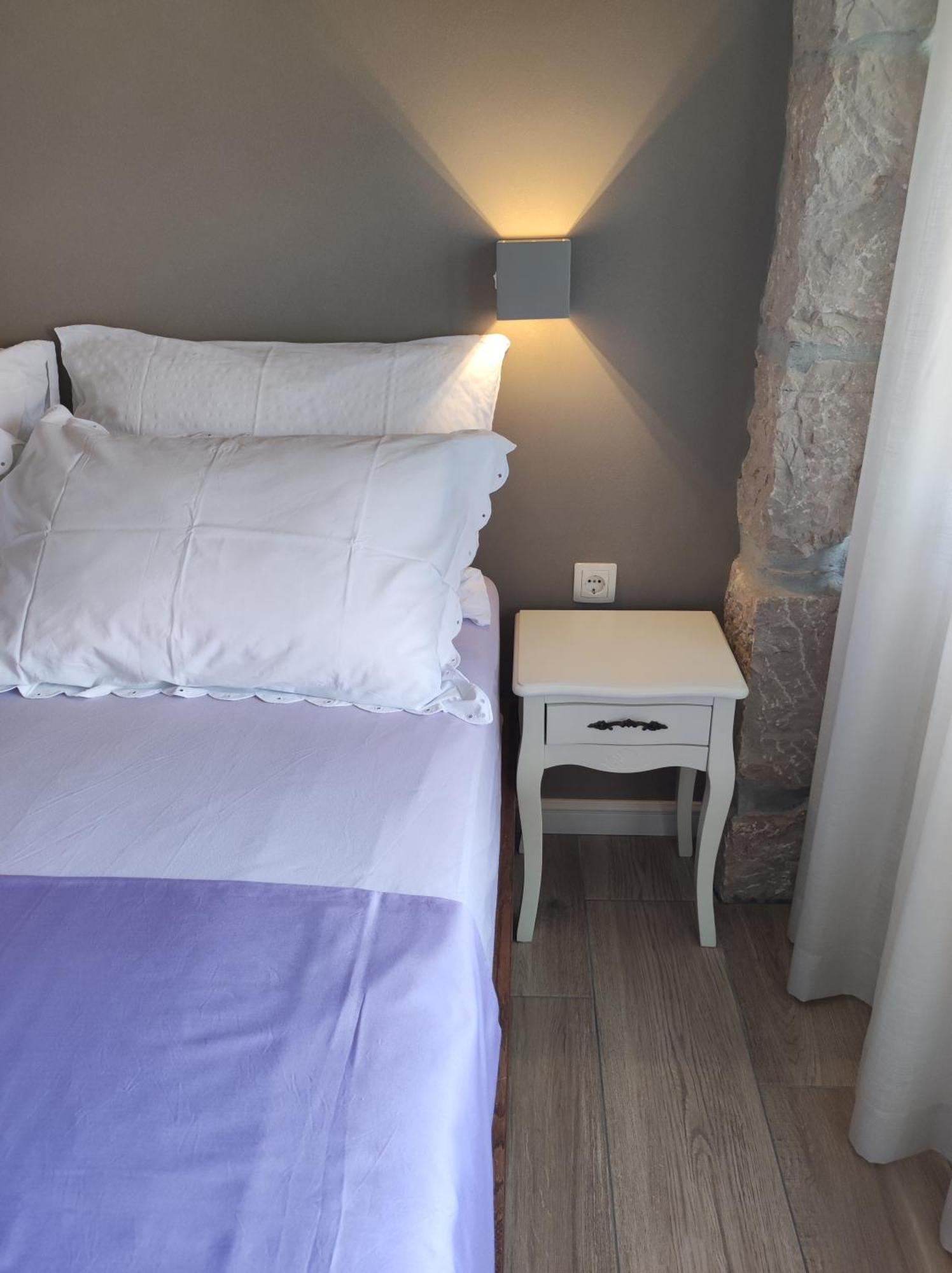 Apartments Krstulja Baska  Bilik gambar
